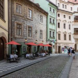 Hotel At the Black Star -Charming Romantic Suites and Apartments in Prague
