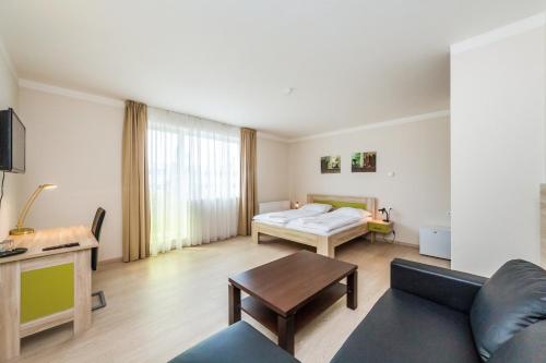 Nad Královnou Hotel & Restaurant - image 2