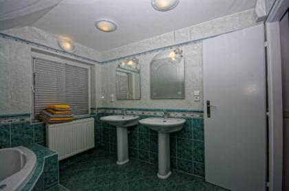Cozy Gardens Apartments in Prague - image 14