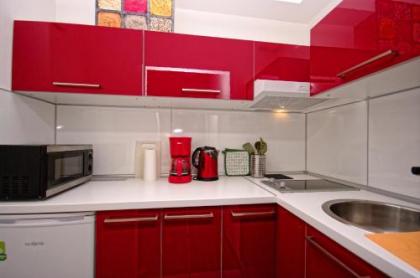 Cozy Gardens Apartments in Prague - image 15