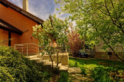 Cozy Gardens Apartments in Prague - image 2