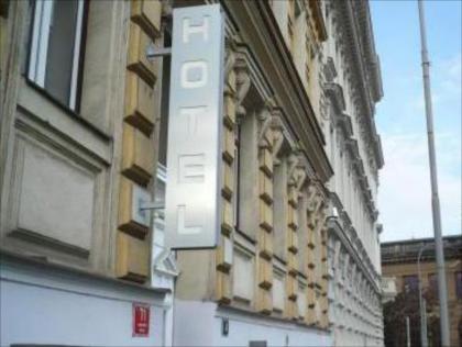 Royal Plaza - image 1